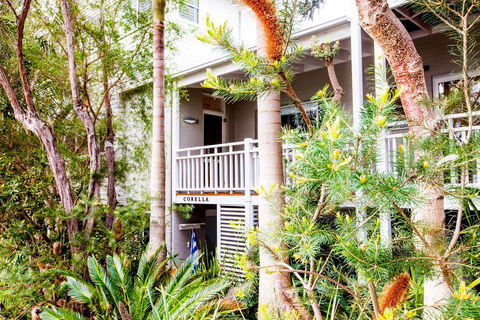 Corella Studio Apartment In Raffetys Resort - Accommodation 4U 1