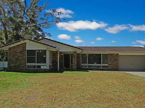 Corner Haven - Family Retreat With Outdoor Living - Accommodation 4U 0