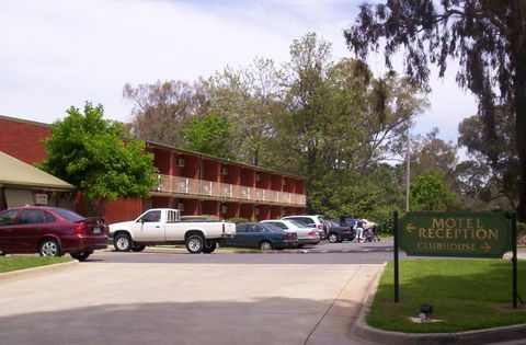 Corowa Golf Club Motel - Accommodation 4U 2