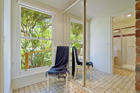 Corvah House - Accommodation 4U 3