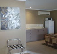 Cosmos Country Motor Inn - Accommodation 4U