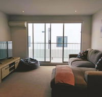 Cosy Modern Apartment in Brunswick - Accommodation 4U