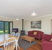 Cottage on James circa1855 - Modern historic - Accommodation 4U