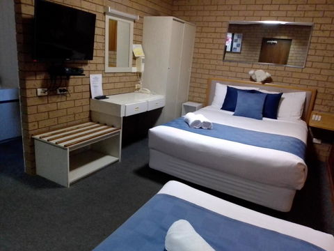 Country Home Motor Inn - Accommodation 4U 1