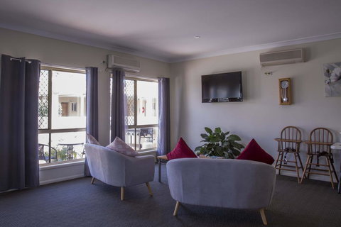 Country Roads Motor Inn - Accommodation 4U 3