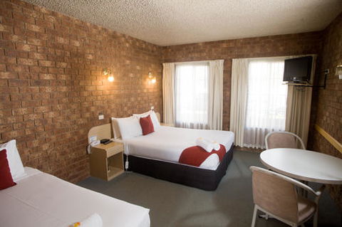 Courtyard Motor Inn - Accommodation 4U 2