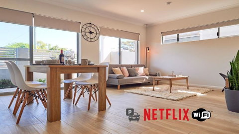 Cozy & Central Apt At Garden City - Free WiFi - Accommodation 4U 0
