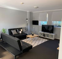Cozy 3BR Townhouse in Liverpool CBD with parking - Accommodation 4U