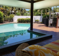 Crazy About Cairns Resort Living - 6 Bedrooms - Accommodation 4U