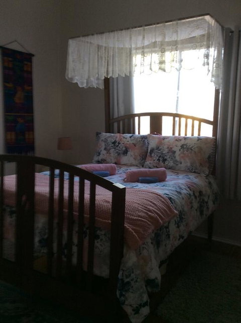 CupnSaucer Cottage - Accommodation 4U 2