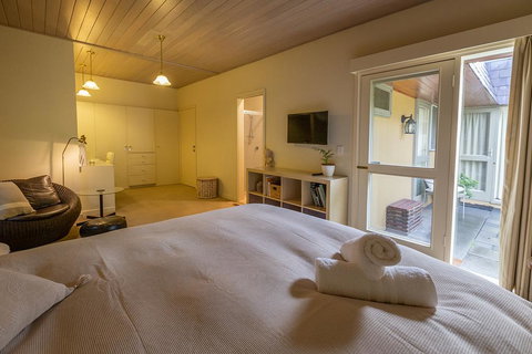 Cygnet, Studio On Sturt - Accommodation 4U 0