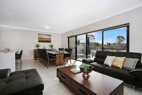 Cypress Townhouse 21 - Mulwala - Accommodation 4U 0
