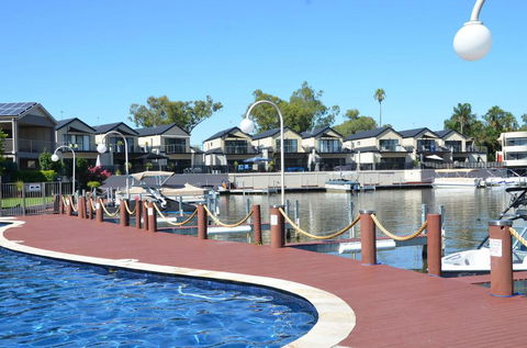 Cypress Townhouse 21 - Mulwala - Accommodation 4U 1