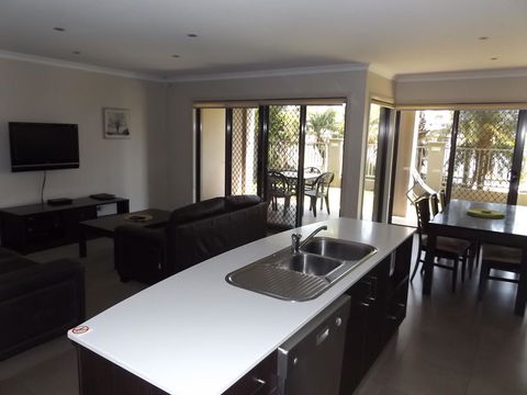 Cypress Water Front Apartments - Accommodation 4U 1