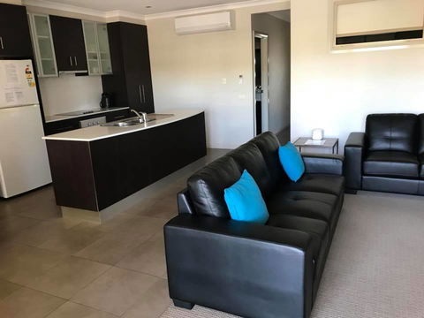 Cypress Water Front Apartments - Accommodation 4U 3