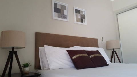 Cypress Waterfront Spa Apartment - Accommodation 4U 2