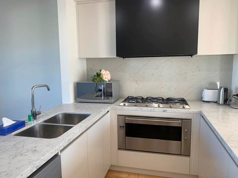 Delicate And Peaceful Bundoora Townhouse 10 - Accommodation 4U 0