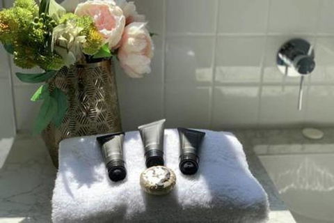Delicate And Peaceful Bundoora Townhouse 7 - Accommodation 4U 2