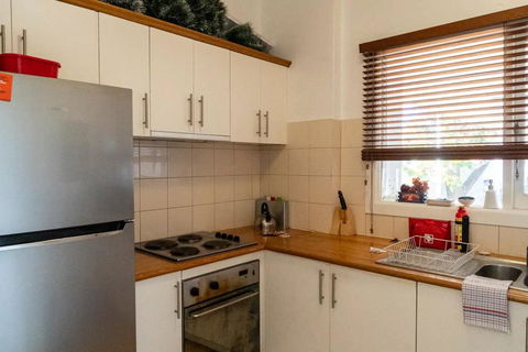 Delightful 3 Bedroom Apartment Near Chapel Street In St Kilda - Accommodation 4U 2