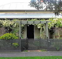 Delightful Cottage - Accommodation 4U