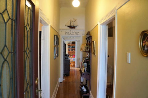 Delightful Cottage - Accommodation 4U 2