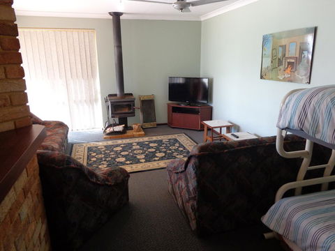 Denison Waterfront - Accommodation 4U 1