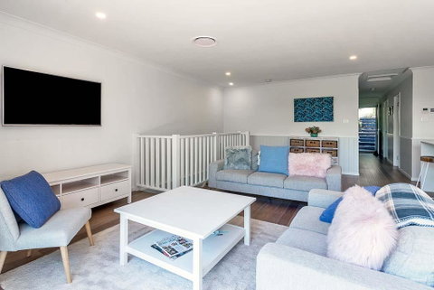 DESIGNER HOLIDAY BEACH PAD // 4 BED // COPA - Accommodation 4U 2
