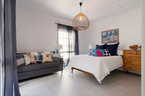 Designer Town Villa - Accommodation 4U 3