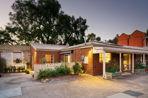 Designer Town Villa - Accommodation 4U 2