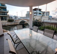 Dolphin Quay Apartment-2 Bedroom - Accommodation 4U