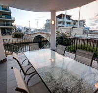 Dolphin Quay Apartment-3 Bedroom - Accommodation 4U
