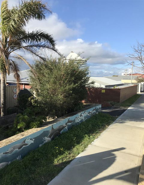 Dolphin Retreat Bunbury YHA - Accommodation 4U 3