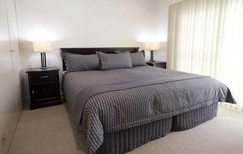 Dolphin Shores - Accommodation 4U 2