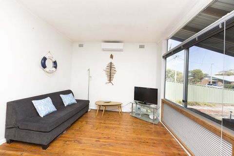 DOUGLAS COTTAGE FORSTER - Accommodation 4U 2