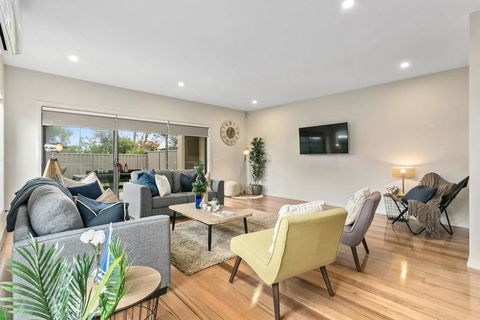 Dromana Beach House For Two Families. - Accommodation 4U 1