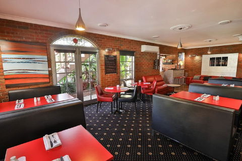 Early Australian Motor Inn - Accommodation 4U 2