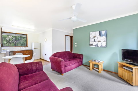 Eastern Beach Units #5 - Accommodation 4U 3