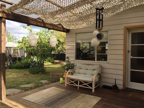 Eco-renovated Light-filled House On A Hill - Accommodation 4U 2