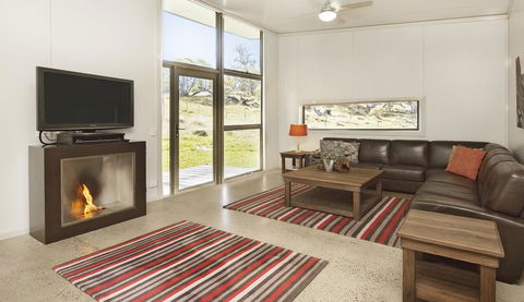 Ecocrackenback 16 - Sustainable Chalet Close To The Slopes - Accommodation 4U 1