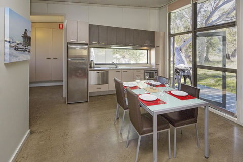 Ecocrackenback 16 - Sustainable Chalet Close To The Slopes - Accommodation 4U 3