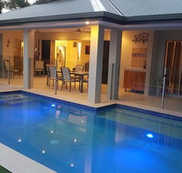 Eden Trinity Beach Lagoon Front House - Accommodation 4U