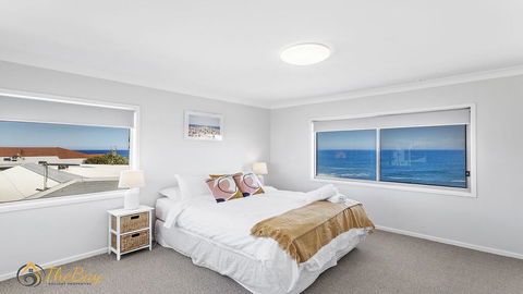 Elanora - Ocean St No.8 - Accommodation 4U 1