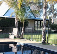 Elinike Guest Cottages - Accommodation 4U