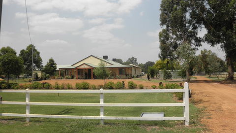 Enderslie House Bed & Breakfast - Accommodation 4U 1