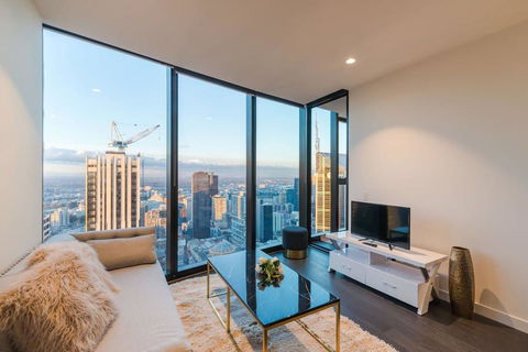 EQ Tower Luxury 2 Bedroom Skyline CBD Apartment - Accommodation 4U 2