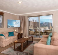 Erulisse-Spacious townhouse with magical lake views - Accommodation 4U