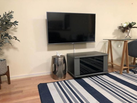 Escape To Strathfield For 8 Guests - Accommodation 4U 3
