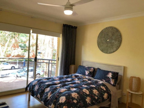 Escape To Strathfield For 8 Guests - Accommodation 4U 1