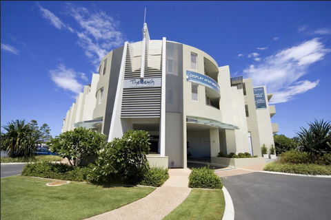 EXTRA LARGE 2 Bed Apartment - 3 Pools And Spa - Mountain View - BEACHFRONT LOCATION CABARITA BEACH - Accommodation 4U 1