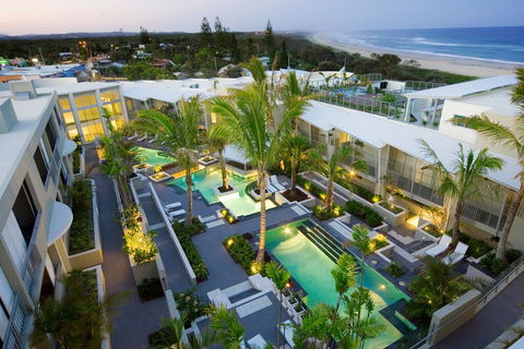 EXTRA LARGE 2 Bed Apartment - 3 Pools And Spa - Mountain View - BEACHFRONT LOCATION CABARITA BEACH - Accommodation 4U 2